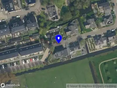 112 melding Brandweer met gepaste spoed naar de Wilgenlaan in Schipluiden vanwege afhijsen patient