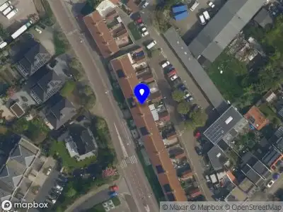Ambulance met grote spoed naar de Heijdseweg in Monster