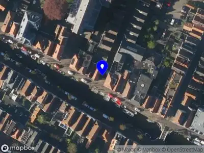 Ambulance met grote spoed naar de Luttik Oudorp in Alkmaar