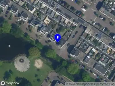Ambulance met gepaste spoed naar de Iseoplantsoen in Amsterdam