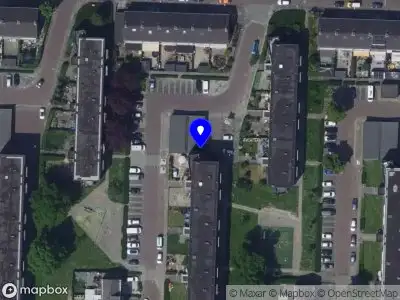 Ambulance met gepaste spoed naar de Van Almondestraat in Dordrecht