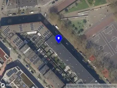 Ambulance met grote spoed naar de Bospolderplein in Rotterdam