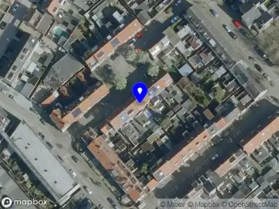 Politie met grote spoed naar de Jan van Riebeeckstraat in Tilburg vanwege letsel