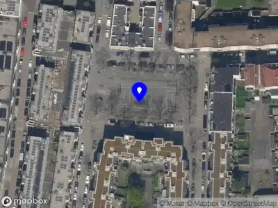 Brandweer met gepaste spoed naar de Gerrit Sterkmanplein in Rotterdam vanwege afhijsen patient
