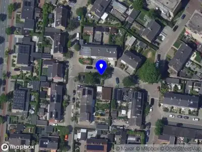 Ambulance met grote spoed naar de Seringstraat in Alblasserdam