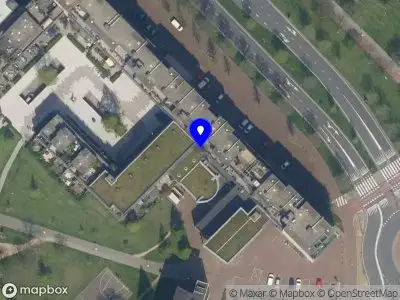 Ambulance met grote spoed naar de Schubertlaan in Maassluis