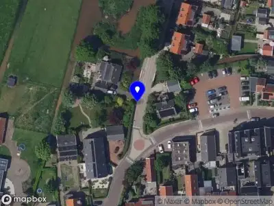 Ambulance met gepaste spoed naar de Zevenhovenstraat in Bleskensgraaf