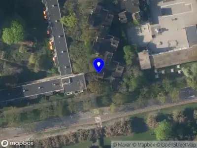 Ambulance met gepaste spoed naar de Lisztpad in Leiden