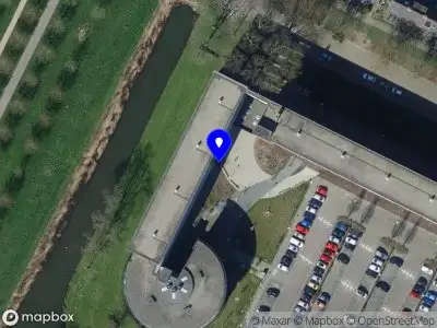 Ambulance met grote spoed naar de Banckertplein in Hendrik-Ido-Ambacht