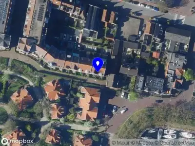 Ambulance met grote spoed naar de Johanna de Vriesstraat in Enkhuizen