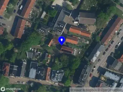 Ambulance met grote spoed naar de Brede Kerkepad in Amsterdam