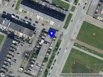 112 melding Ambulance met gepaste spoed naar de Troubadourlaan in Hoogvliet Rotterdam