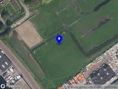 112 melding Ambulance met gepaste spoed naar de Delftweg in Rotterdam