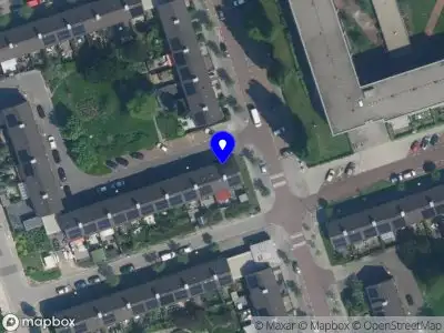 Ambulance met gepaste spoed naar de Jan C. de Voshof in Amsterdam