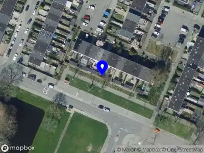 Ambulance met grote spoed naar de Fideliolaan in Hoogvliet Rotterdam