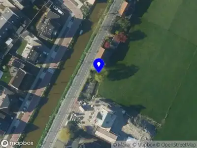 Ambulance met grote spoed naar de De Burg in De Goorn