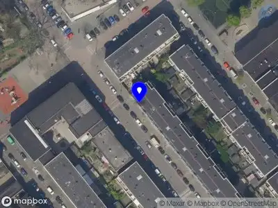 Ambulance met grote spoed naar de Johannes-Brandstraat in Rotterdam
