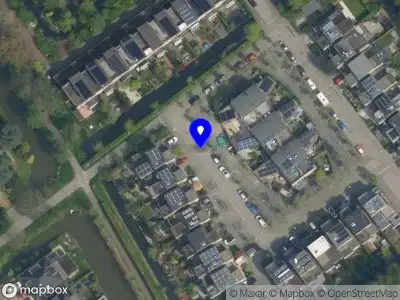 Ambulance met grote spoed naar de Zaaihoek in Delft