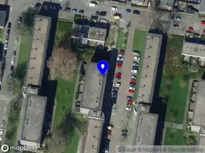 Ambulance met grote spoed naar de Schakerlo in Rotterdam