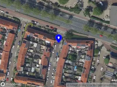 Ambulance met grote spoed naar de Dongestraat in Dordrecht