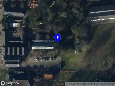 Brandweer met grote spoed naar de Veldakkersweg in Exloo vanwege waarnemen gaslucht
