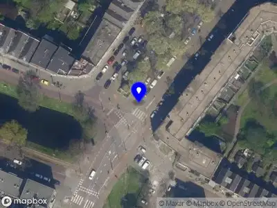 Brandweer met grote spoed naar de Hendrik de Keyserstraat in Rotterdam vanwege afhijsen patient