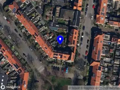 Brandweer met gepaste spoed naar de Fonteinstraat in Leeuwarden vanwege een liftopsluiting
