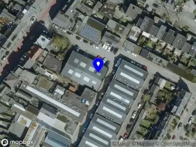 Brandweer met gepaste spoed naar de Hallenweg in Eindhoven