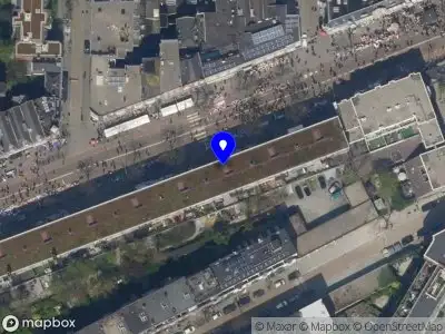 Ambulance met grote spoed naar de Nieuwe Binnenweg in Rotterdam