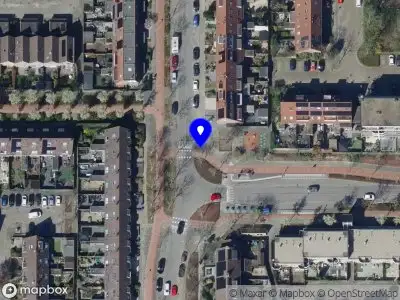Brandweer met gepaste spoed naar de Jacoba Pompevliet in Barendrecht