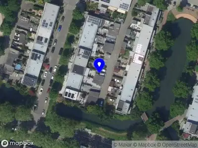 112 melding Ambulance met gepaste spoed naar de Van Ravesteyn-erf in Dordrecht