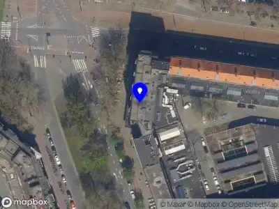 Traumahelikopter met grote spoed naar de Mariniersweg in Rotterdam