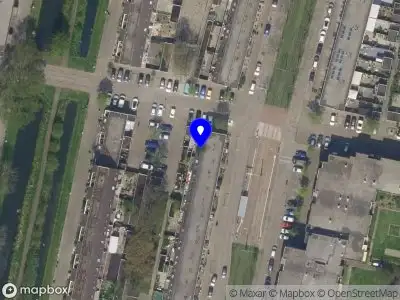 Ambulance met gepaste spoed naar de Schinnenbaan in Rotterdam