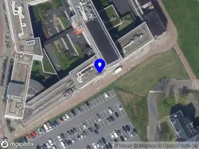 Ambulance met gepaste spoed naar de Heurniusstraat in Leiden