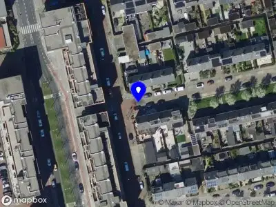 Brandweer met grote spoed naar de Narcisstraat in Spijkenisse vanwege reanimatie