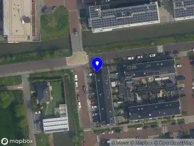 Ambulance met grote spoed naar de Vallumstraat in Naaldwijk