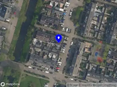Ambulance met grote spoed naar de Weegschaal in Bleiswijk