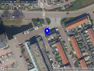 Ambulance met grote spoed naar de Rembrandtsingel in Capelle aan den IJssel