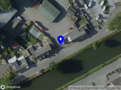 Politie naar de Suffolkweg Zuid in Weert vanwege personen te water