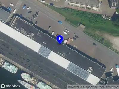 Ambulance met gepaste spoed naar de Halkade in IJmuiden