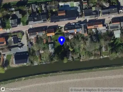 Ambulance met grote spoed naar de Goidschalxoordsedijk in Heinenoord