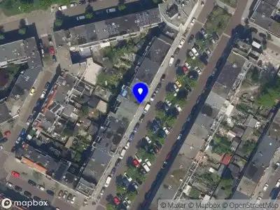 Ambulance met grote spoed naar de Rembrandtlaan in Schiedam