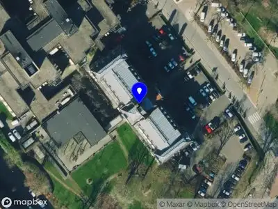 Brandweer met gepaste spoed naar de Engelenbergplantsoen in Kampen vanwege een liftopsluiting