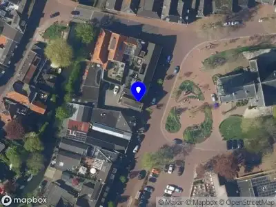 Brandweer met grote spoed naar de Kalverstraat in Harmelen vanwege reanimatie