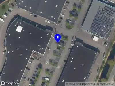 Ambulance met grote spoed naar de Gerard Burgerlaan in Vlaardingen