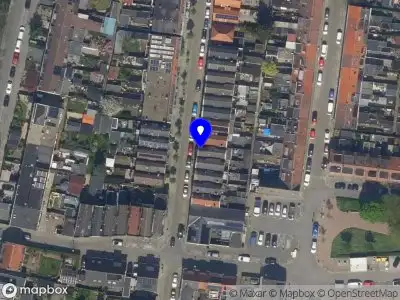 Ambulance met gepaste spoed naar de Buffelstraat in Rotterdam