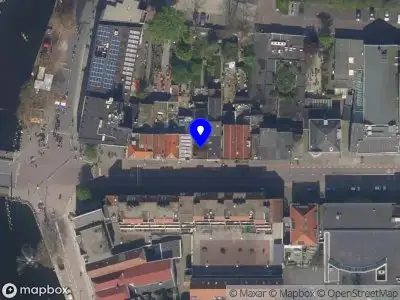 Ambulance met gepaste spoed naar de Schiedamseweg in Vlaardingen