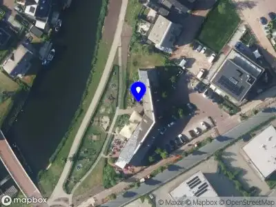 Brandweer met gepaste spoed naar de Deltazijde in Blaricum vanwege afhijsen patient