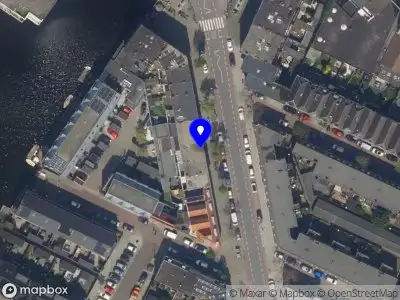 Ambulance met grote spoed naar de Rozenburgsestraat in Schiedam