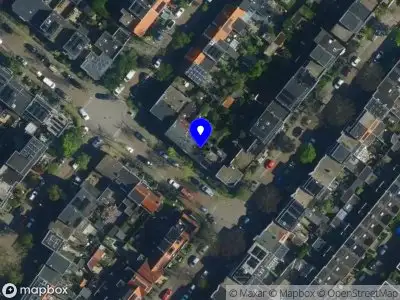 Ambulance met gepaste spoed naar de Archipelstraat in Haarlem